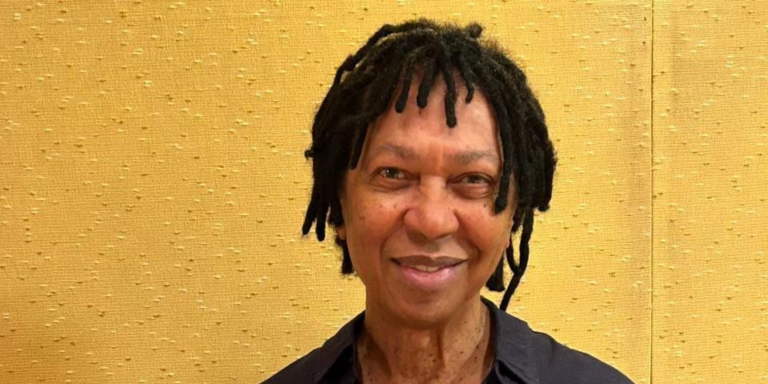 “Isso é a refundação de valores”, diz Djavan ao celebrar mais atores negros na televisão