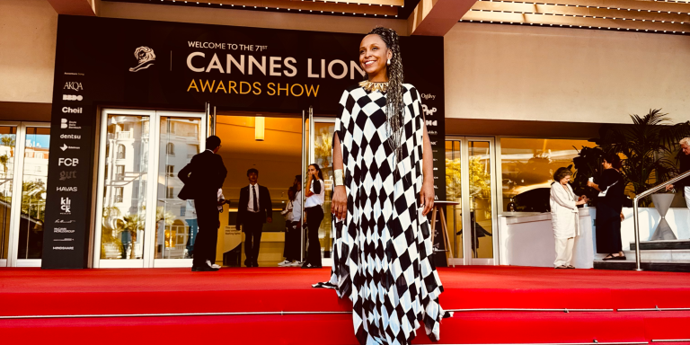 “Muito simbólico e também parte da evolução que eu acredito”, diz Raphaella Martins sobre ser jurada em Cannes 15 dias após dar à luz sua segunda filha “Muito simbólico e também parte da evolução que eu acredito”, diz Raphaella Martins sobre ser jurada em Cannes 15 dias após dar à luz sua segunda filha