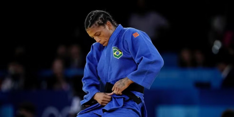 Rafaela Silva é desclassificada na disputa do bronze e se despede das Olimpíadas de Paris 2024