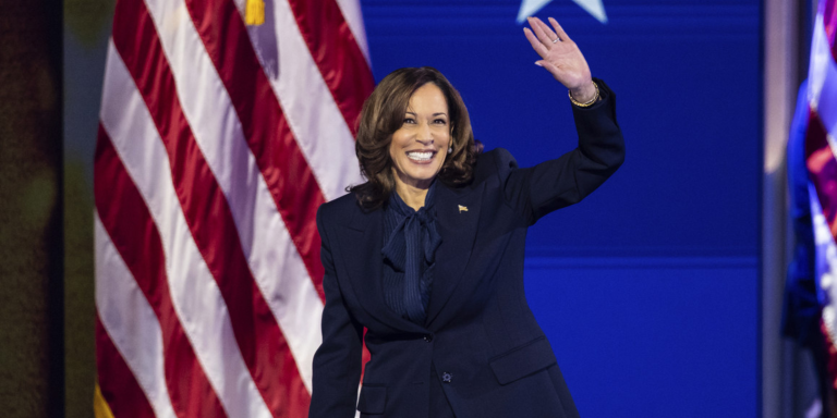 Kamala Harris se torna 1ª mulher negra a se candidatar à presidência dos EUA por um dos dois grandes partidos