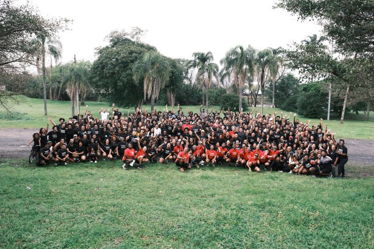 ‘Corre Preto’: iniciativa reúne 450 pessoas negras em corrida em Porto Alegre