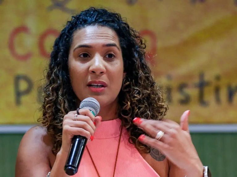 Movimento “Mulheres Negras Decidem” manifesta solidariedade à ministra Anielle Franco