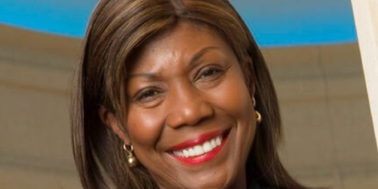 Programa capacita 50 mil profissionais negros com masterclass de Michele Hunt