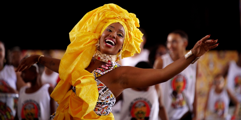 Documentário celebra 50 anos do Ilê Aiyê e reflete papel social e cultural do bloco afro