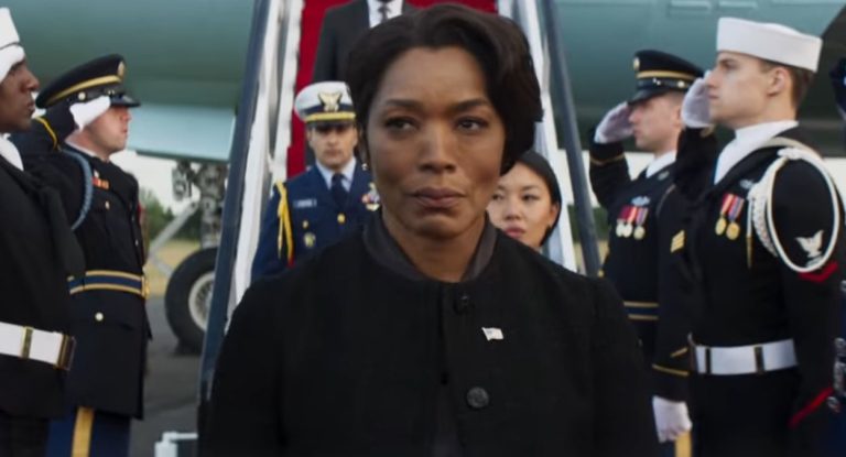 Angela Bassett volta ao papel de diretora da CIA em ‘Missão: Impossível 8’ e confirma novo suspense da Netflix em 2025