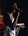 Foto HUD BURK 04 canta Alcione