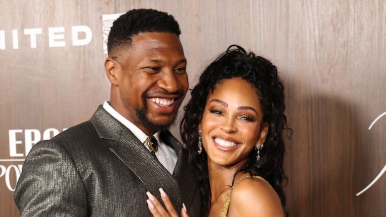 Meagan Good fala sobre noivado com Jonathan Majors: “Não consigo parar de sorrir”