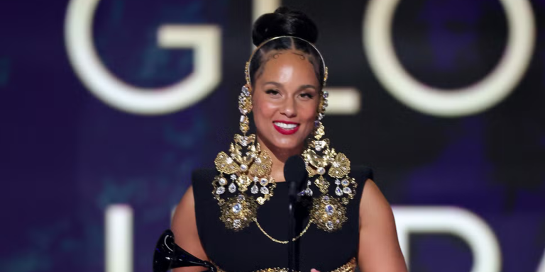 “DEI não é uma ameaça, é um presente”: Alicia Keys reforça diversidade no Grammy em meio a cortes promovidos por Trump