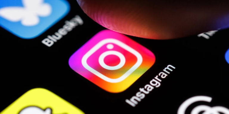 Justiça condena Instagram a indenizar cantora em R$ 8 mil por bloquear músicas de matriz africana