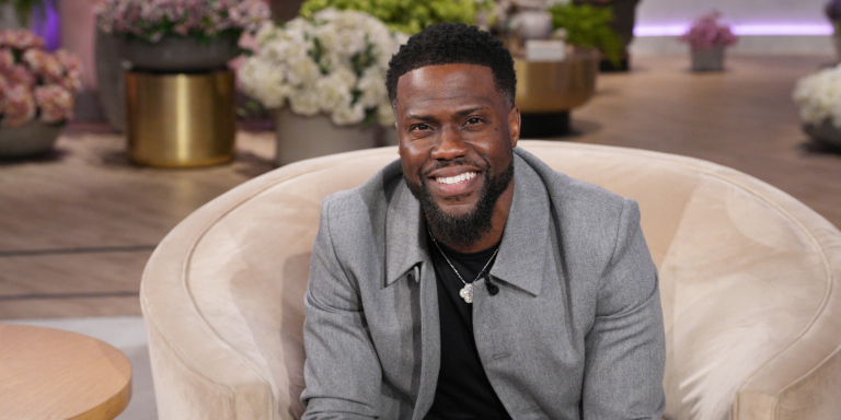 Kevin Hart revela que trocou jeans por ‘calças confortáveis’ após os 40 anos