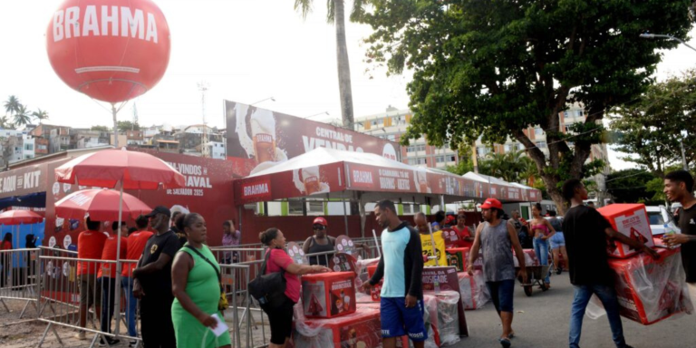 Ambev e Prefeitura de Salvador são responsabilizadas por trabalho análogo à escravidão durante Carnaval