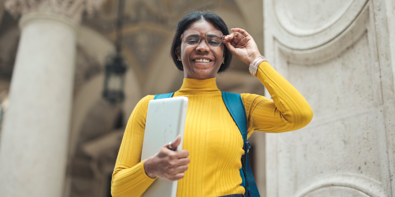 Fundo Baobá e B3 Social lançam nova edição do Programa Black STEM, que oferece bolsas no exterior para estudantes negros Fundo Baobá e B3 Social lançam nova edição do Programa Black STEM, que oferece bolsas no exterior para estudantes negros