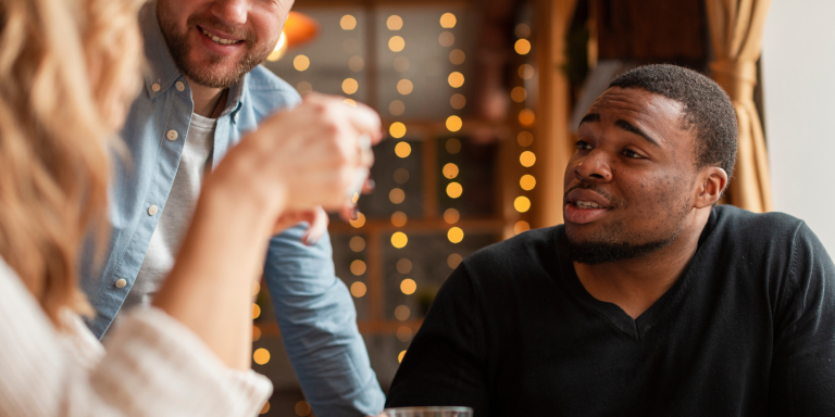 Racismo à la carte: quando o menu é para todos, mas o respeito não Racismo à la carte: quando o menu é para todos, mas o respeito não