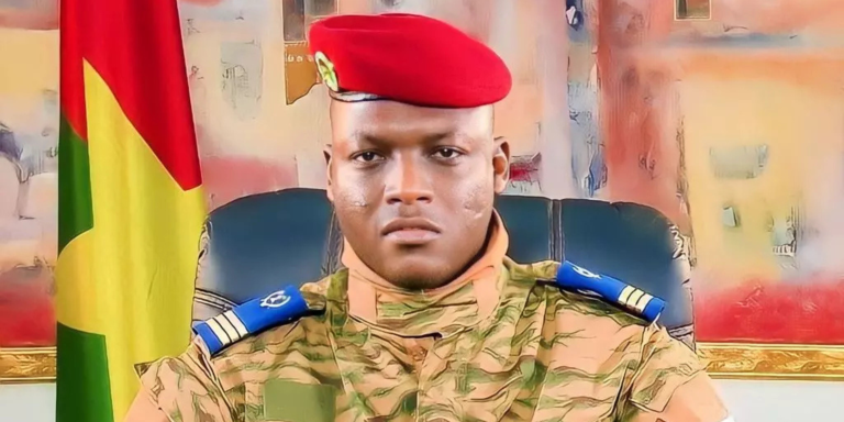 Burkina Faso: A revolução silenciosa de Ibrahim Traoré que grita nas ruas Burkina Faso: A revolução silenciosa de Ibrahim Traoré que grita nas ruas