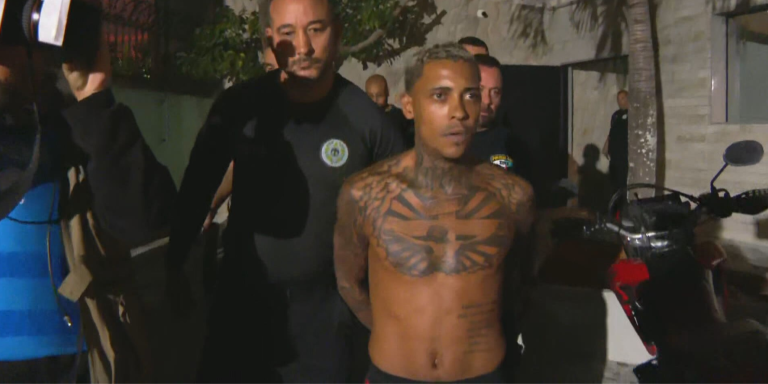 Descalço e algemado: o espetáculo da desumanização do homem negro no Brasil