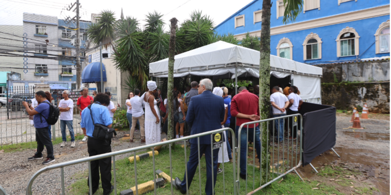 Busca em Salvador pode revelar cemitério com mais de 100 mil escravizados, o maior da América Latina Busca em Salvador pode revelar cemitério com mais de 100 mil escravizados, o maior da América Latina