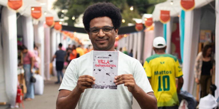 ‘Ela rompe o apagamento’: Autores explicam literatura marginal após fala preconceituosa na Flipoços ‘Ela rompe o apagamento’: Autores explicam literatura marginal após fala preconceituosa na Flipoços