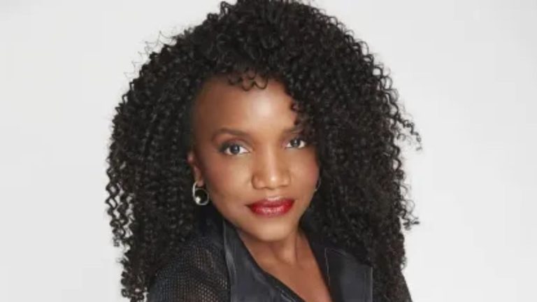 Atriz Mary Sheyla denuncia racismo em supermercado no RJ: “a gente não pode achar normal” Atriz Mary Sheyla denuncia racismo em supermercado no RJ: “a gente não pode achar normal”