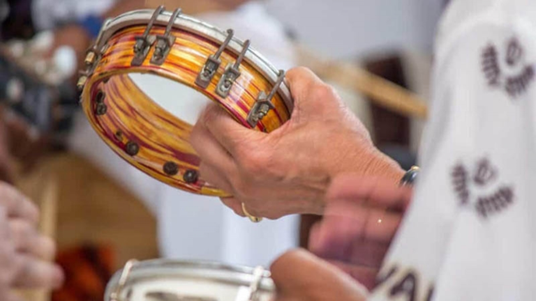 Quando o samba é só festa: o apagamento da ancestralidade negra no pagode e no samba Quando o samba é só festa: o apagamento da ancestralidade negra no pagode e no samba