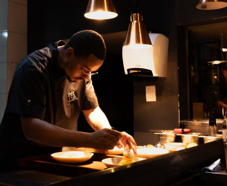 5 chefs negros e a conexão entre identidade racial e gastronomia 5 chefs negros e a conexão entre identidade racial e gastronomia