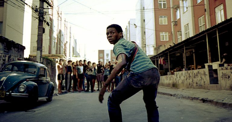 Cidade de Deus é um dos melhores filmes do século: mas o que ele nos diz sobre a vida de pessoas negras? Cidade de Deus é um dos melhores filmes do século: mas o que ele nos diz sobre a vida de pessoas negras?
