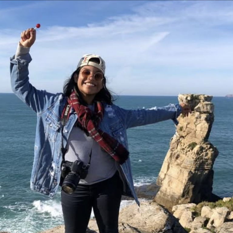 Família confirma morte da brasileira Juliana Marins após queda em vulcão na Indonésia Família confirma morte da brasileira Juliana Marins após queda em vulcão na Indonésia