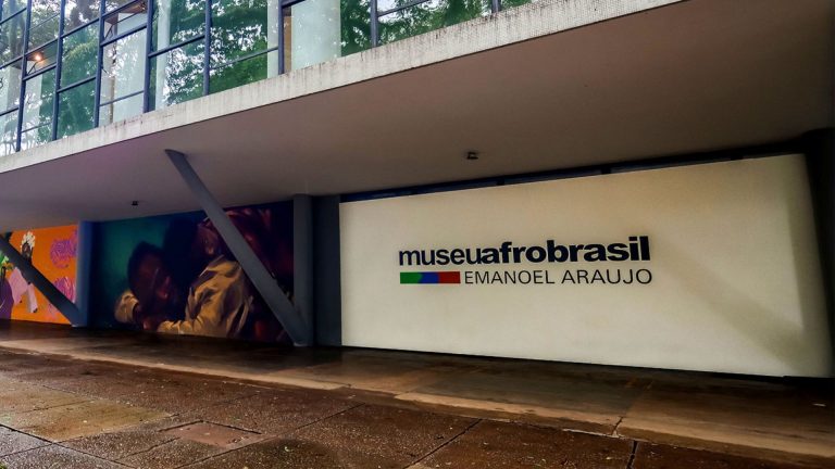 Museu Afro Brasil é alvo de denúncias de ex-diretor artístico e sofre renúncia de dois conselheiros Museu Afro Brasil é alvo de denúncias de ex-diretor artístico e sofre renúncia de dois conselheiros