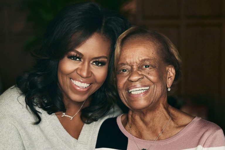 As últimas palavras da mãe de Michelle Obama deram a ela uma reflexão sobre o tempo e a finitude As últimas palavras da mãe de Michelle Obama deram a ela uma reflexão sobre o tempo e a finitude