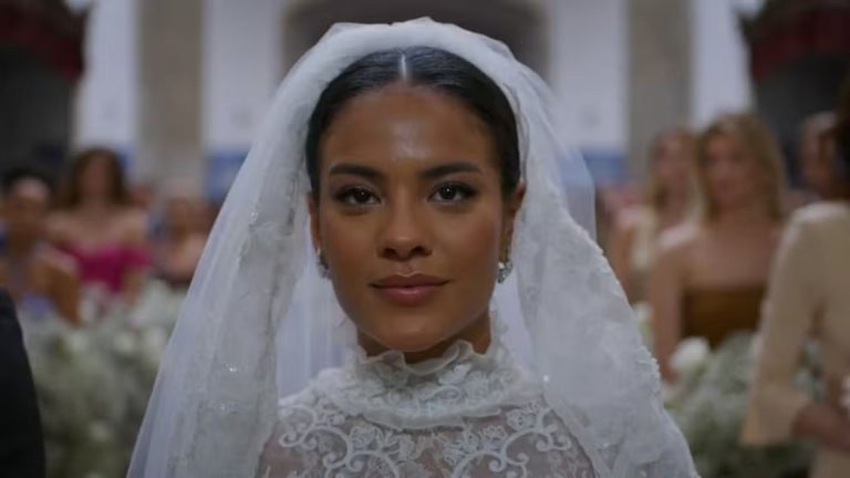 Raquel rasga o vestido de noiva de Maria de Fátima em cena histórica de ‘Vale Tudo’, que vai ao ar nesta semana Raquel rasga o vestido de noiva de Maria de Fátima em cena histórica de ‘Vale Tudo’, que vai ao ar nesta semana