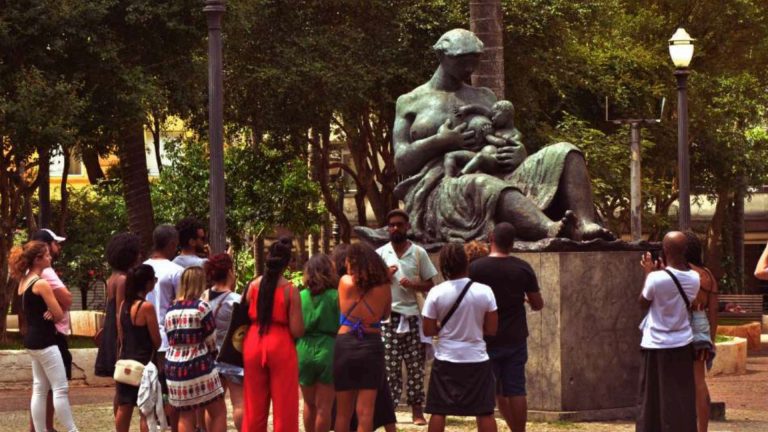 Guia do Afroturismo apresenta 43 roteiros que celebram a cultura e os territórios negros brasileiros