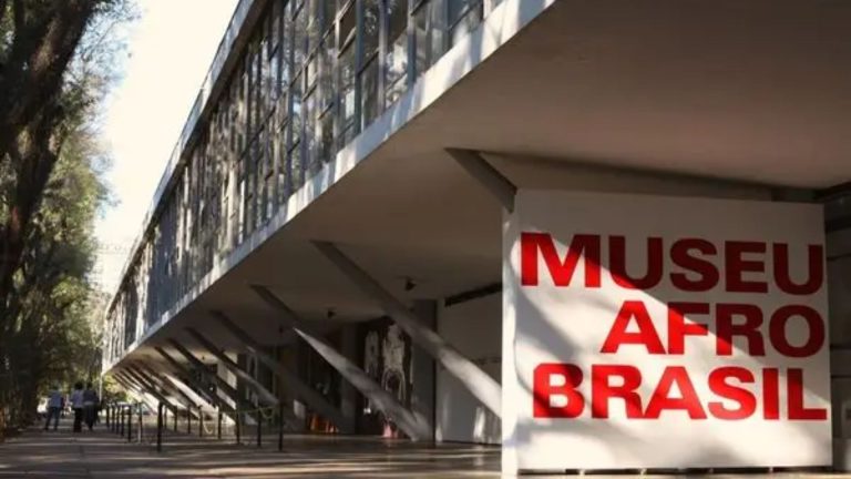 Museu Afro Brasil contesta manifesto sobre demissão de diretor artístico e conselho majoritariamente branco: “equipe qualificada e diversa” Museu Afro Brasil contesta manifesto sobre demissão de diretor artístico e conselho majoritariamente branco: “equipe qualificada e diversa”