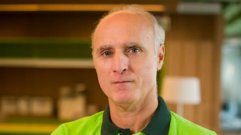 CEO da Leroy Merlin no Brasil é acusado de injúria racial por ex-trainee após fala sobre escravidão CEO da Leroy Merlin no Brasil é acusado de injúria racial por ex-trainee após fala sobre escravidão