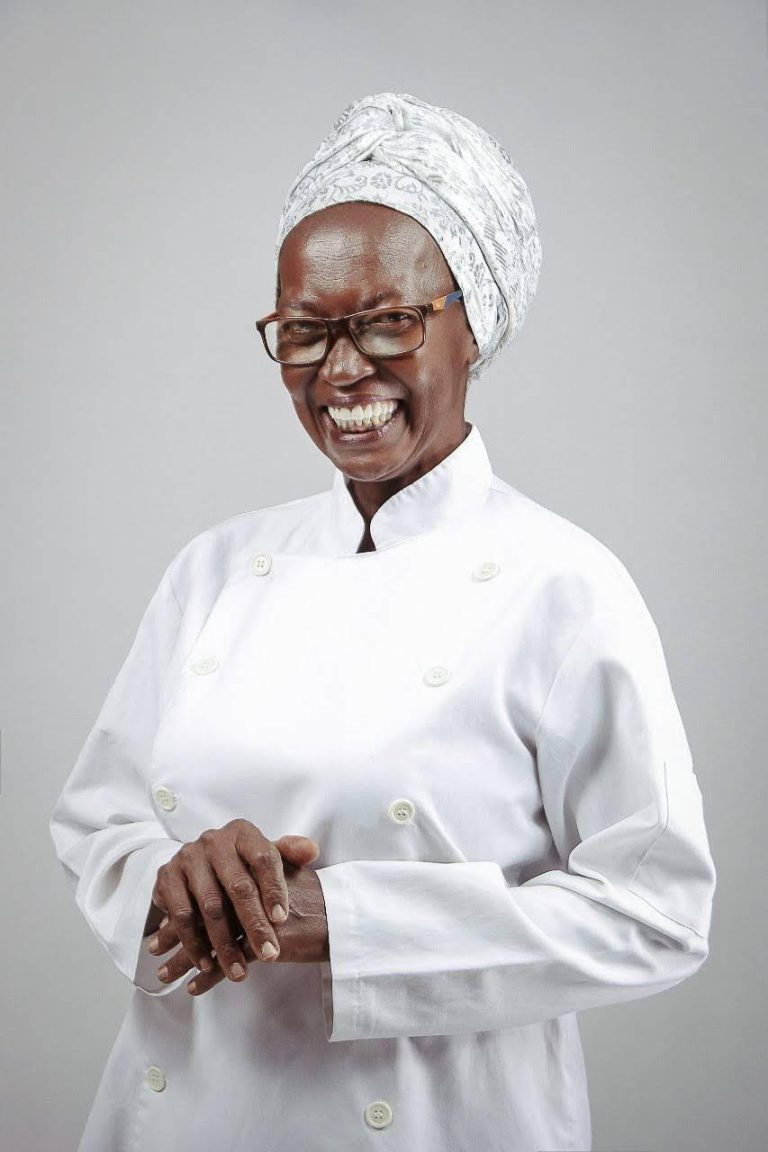 “Querem saber como abri um restaurante ‘Culinária de Terreiro’ em um shopping”: Solange Borges, a chef que une cozinha, saber ancestral e inovação “Querem saber como abri um restaurante ‘Culinária de Terreiro’ em um shopping”: Solange Borges, a chef que une cozinha, saber ancestral e inovação