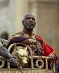 denzel-washington-in-gladiator-ii-v0-svbtt6z3y8nd1