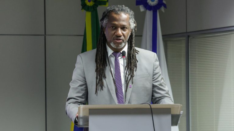 “Muitos homens negros sequer chegam a envelhecer”: o alerta de Alexandre da Silva, Secretário Nacional da Pessoa Idosa “Muitos homens negros sequer chegam a envelhecer”: o alerta de Alexandre da Silva, Secretário Nacional da Pessoa Idosa