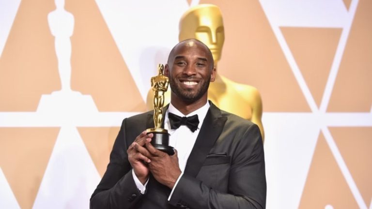 Kobe Bryant completaria 47 anos hoje; relembre a vitória da lenda do basquete no Oscar Kobe Bryant completaria 47 anos hoje; relembre a vitória da lenda do basquete no Oscar