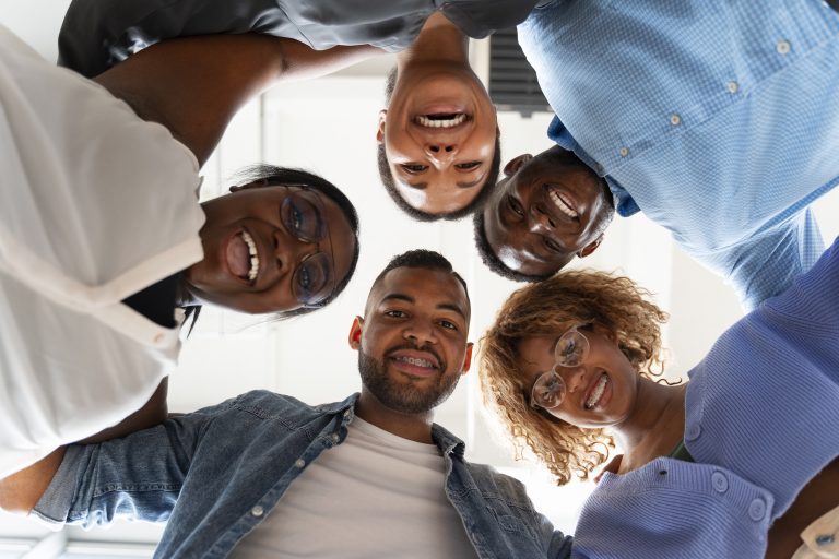 MOVER lança programas gratuitos para formar até 60 mil lideranças negras