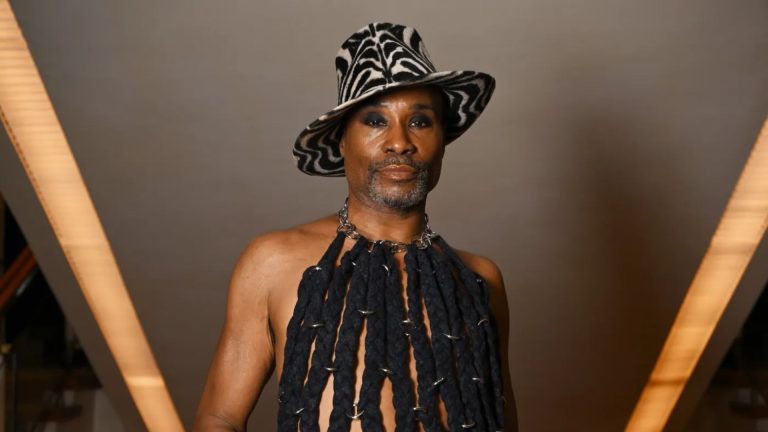 Billy Porter é diagnosticado com sepse grave e encerra mais cedo seu espetáculo na Broadway Billy Porter é diagnosticado com sepse grave e encerra mais cedo seu espetáculo na Broadway