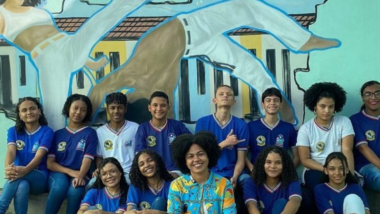 ‘Clube da Leitura Preta’ transforma vidas de adolescentes quilombolas por meio da literatura no interior da Bahia ‘Clube da Leitura Preta’ transforma vidas de adolescentes quilombolas por meio da literatura no interior da Bahia