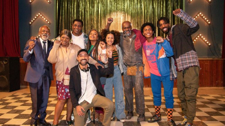 Exclusivo| Neusa Borges celebra reencontro com Silvio Guindane em ‘Clube Spelunca’ após o sucesso de ‘Mussum, o Filmis’ Exclusivo| Neusa Borges celebra reencontro com Silvio Guindane em ‘Clube Spelunca’ após o sucesso de ‘Mussum, o Filmis’