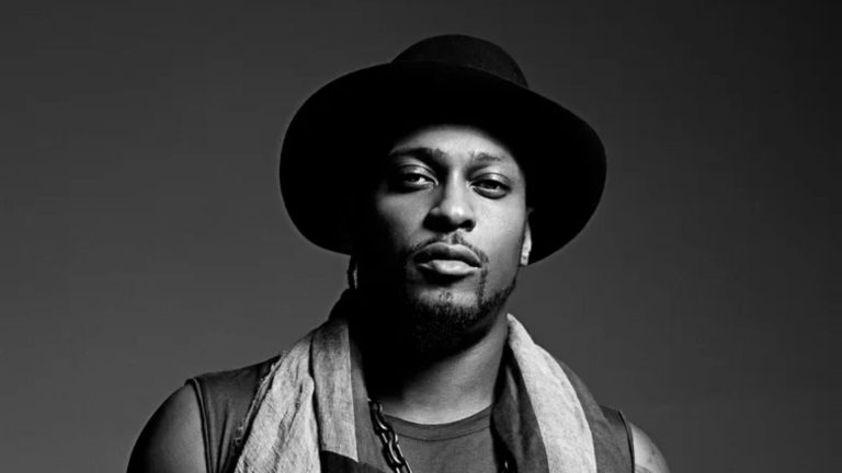 D’Angelo, lendário cantor de R&B, morre aos 51 anos D’Angelo, lendário cantor de R&B, morre aos 51 anos
