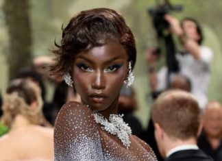 Anok Yai é eleita Modelo do Ano 2025