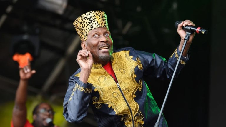 Jimmy Cliff, ícone jamaicano, morre aos 81 anos