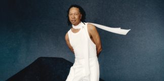 Djavan lança ‘Improviso’ e preserva a elegância musical que acompanha seus 50 anos de carreira