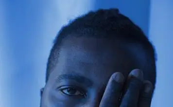 Homens negros vivem menos, e o Novembro Azul precisa falar sobre isso