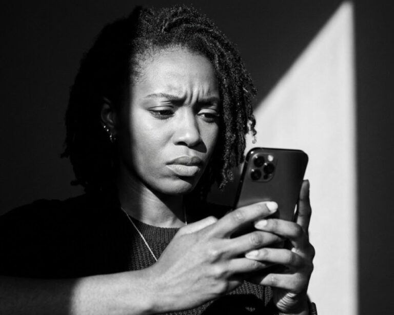 Violência digital e mulheres negras: poderíamos falar mais sobre nós, mas temos medo