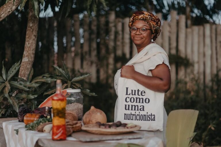 Bruna Crioula: a nutricionista que foi além do currículo para articular nutrição, antirracismo e ancestralidade