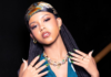 Conheça a trajetória de Samara Siqueira, a primeira mulher negra brasileira a estrear na gigante do K-pop, HYBE!