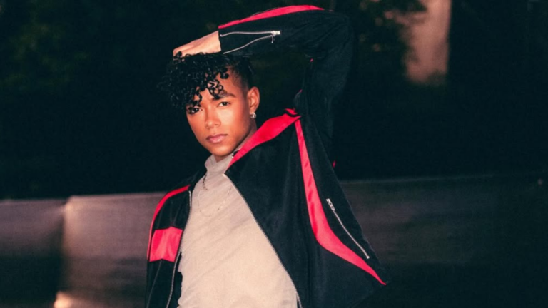 Kauê Penna representa talento da juventude negra carioca na boyband latina Santos Bravos