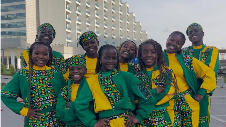 Grupo de dança infantil de Uganda é convidado por Shakira ao palco da Copa do Mundo 2026 